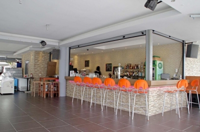 bar 1